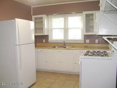 4th image of 1203 Lawndale Ave