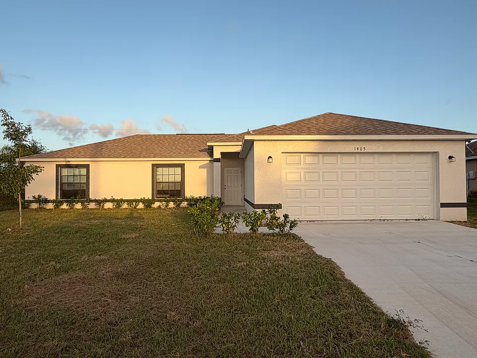1405 NE 7th Ave