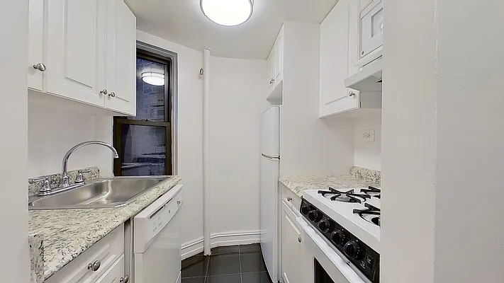 Rented by Compass | media 6