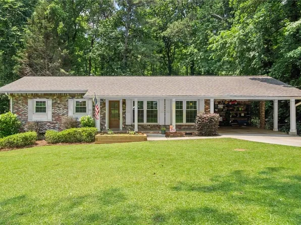 4371 N Park Dr, Tucker, GA 30084