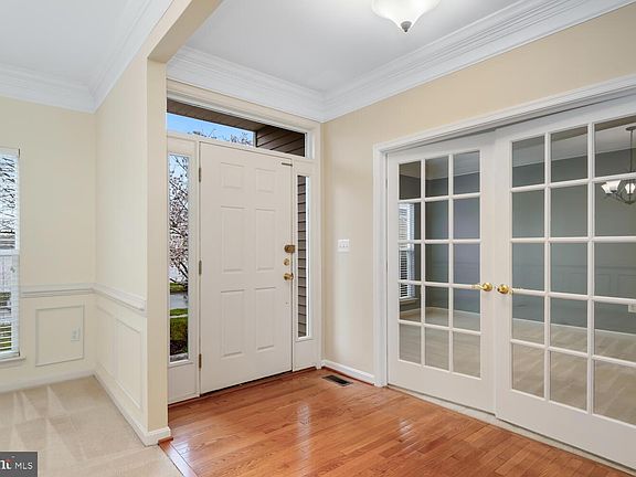 4th image of 8724 Skyview Dr