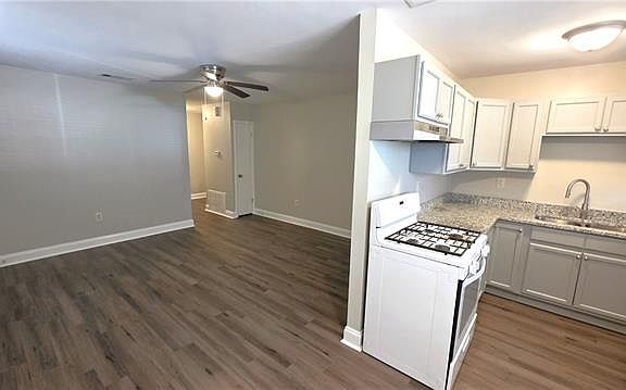 2nd image of 215 Avenue A Unit A