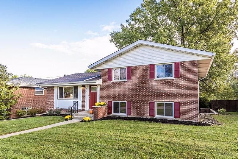 1st image of 322 Charingcross Ct