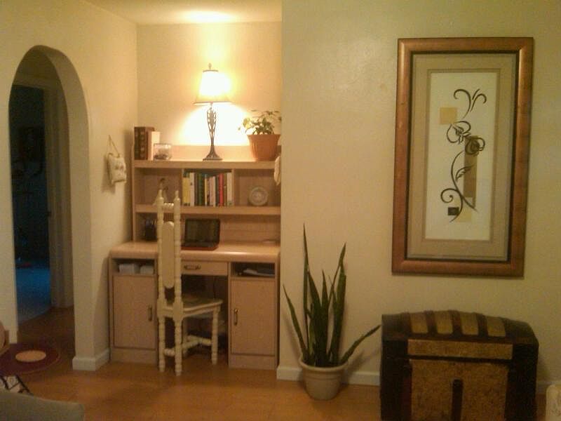 1st image of 1018 St Clair Ln