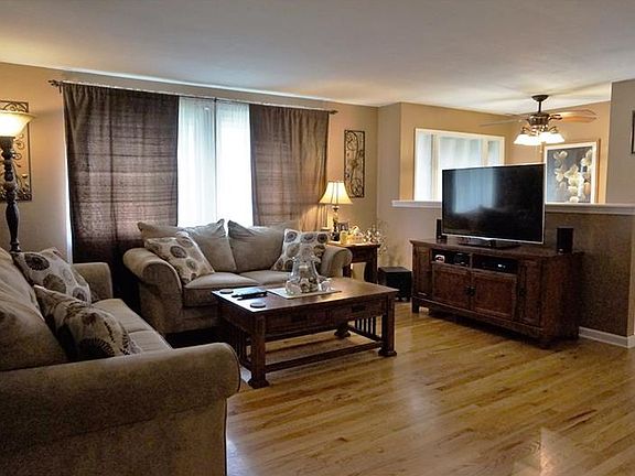 4th image of 224 Havenhill Dr