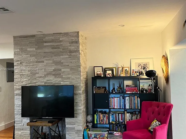 409 Daroco Ave — Photo 6