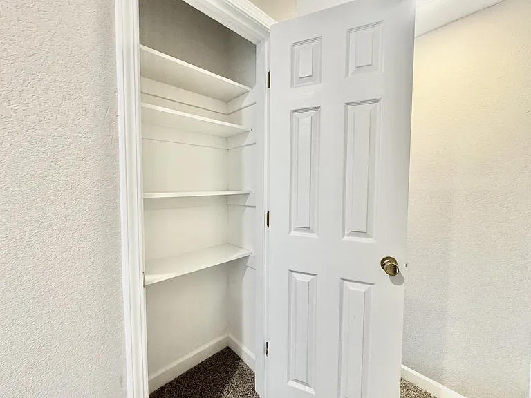 934 E Craighead Forest Rd #B — Photo 16