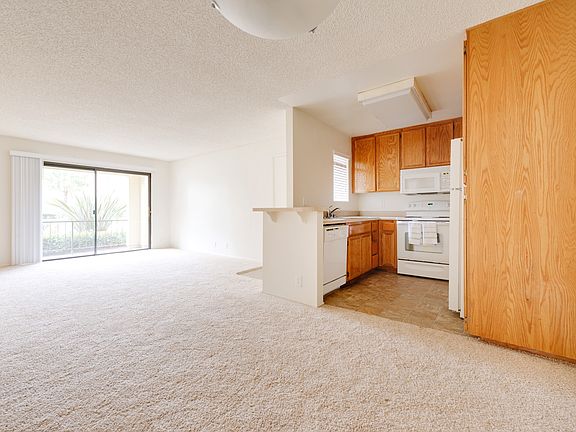 3rd image of 9959 Rio San Diego Dr APT 91