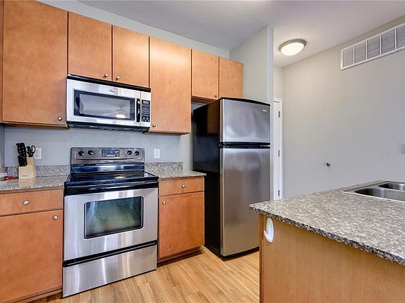 4th image of 2502 Leon St APT 200