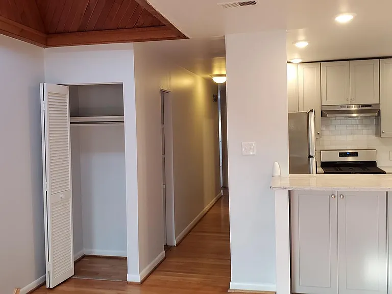 315 Monroe St #3 — Photo 12