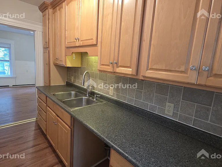 41 Freeland St #1 — Photo 19
