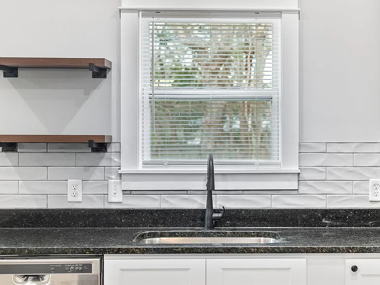 631 Oakland Ave — Photo 21