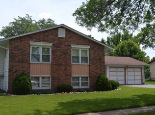 711 Arizona Pass, Elk Grove Village, IL 60007