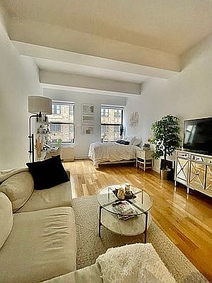1st image of 99 John St APT 1020