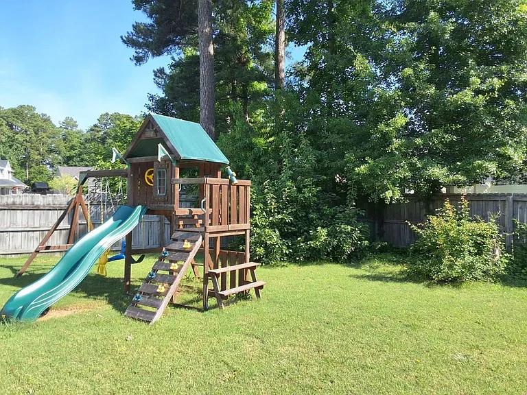 7620 Hammersley Rd — Photo 15