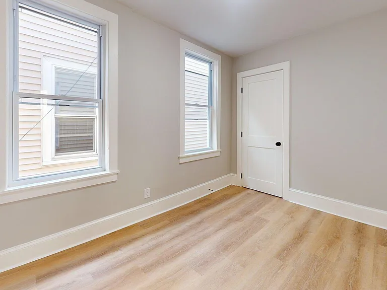 205 Chelsea St #2 — Photo 13