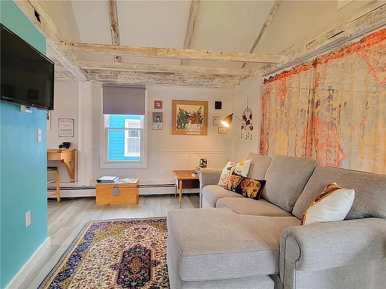10 Collins St #2 — Photo 2