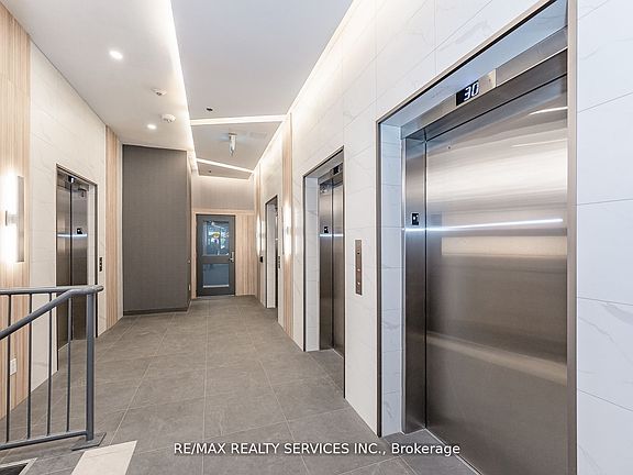 3rd image of 60 Frederick St #2712