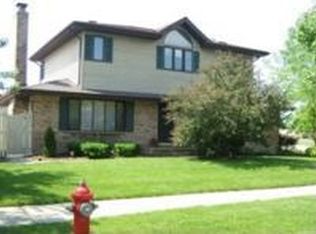 305 Ridgewood Ave, Bensenville, IL 60106