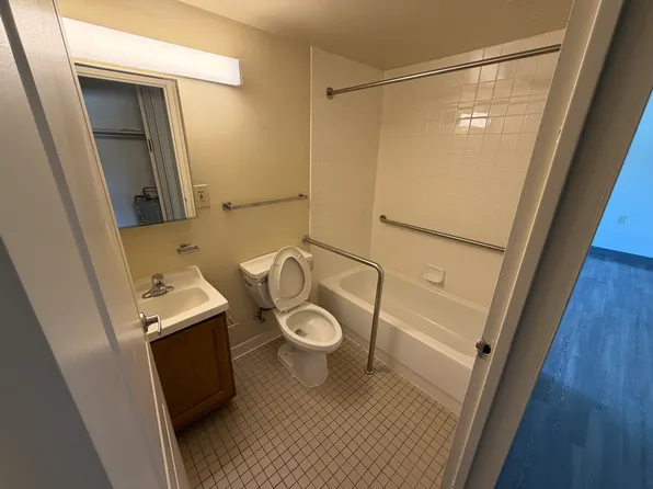 635 West Ave, Ocean City, NJ 08226