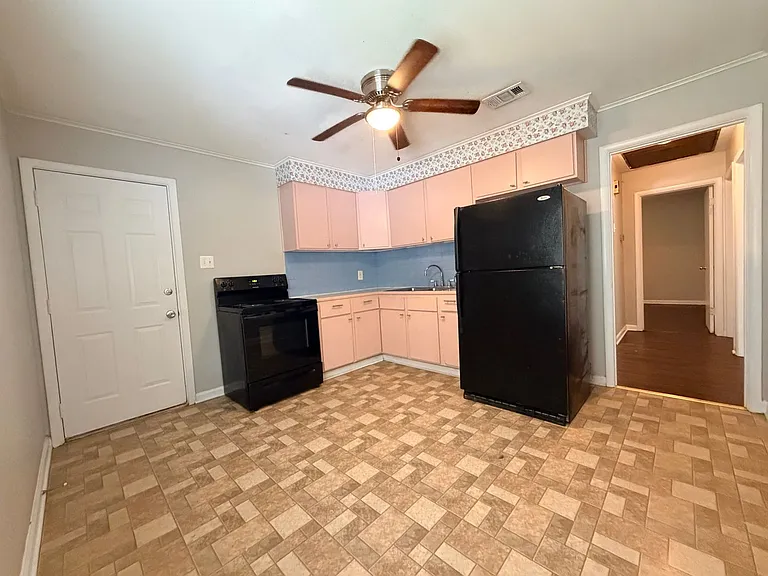 205-207 W J Avenue — Photo 3