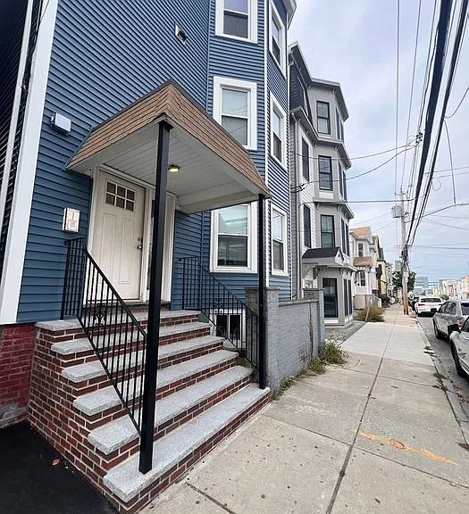 63 Falcon St #3R-21 — Photo 17