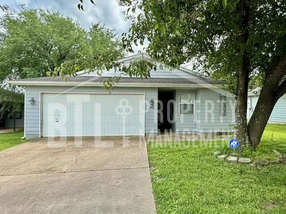 1st image of 240 Fox Ridge Rd