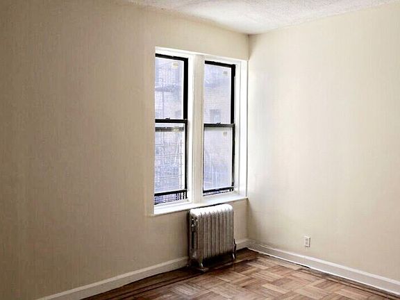 5th image of 2415 Newkirk Ave APT 1N