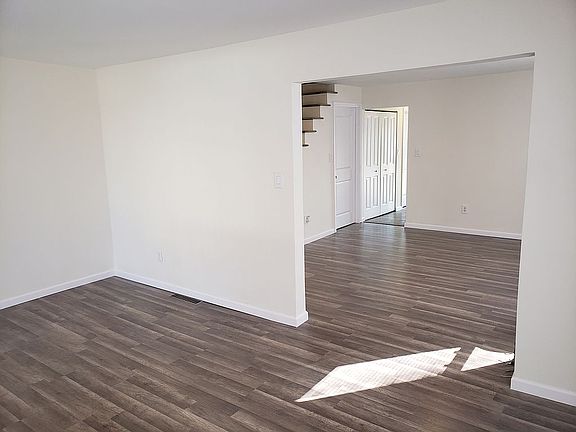 Lounge to Dining to Kitchen