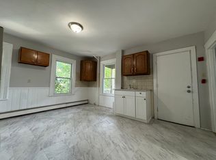 113 Green St #2A, Waterbury, CT 06708