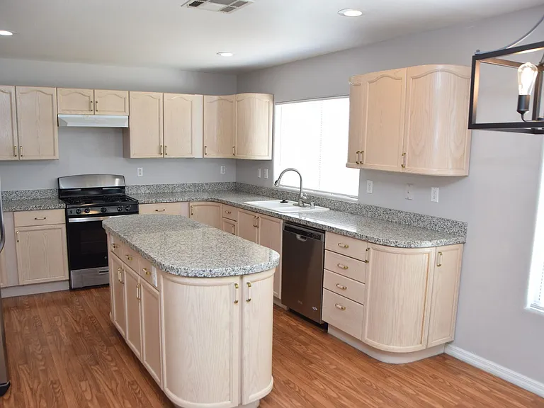7811 Howard Dade Ave — Photo 13