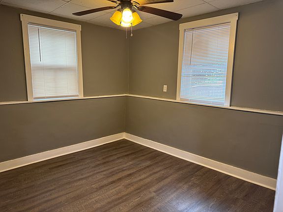 2nd image of 121 E Chestnut St #2B