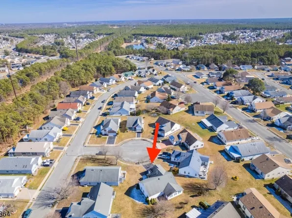 4 Otley Court, Berkeley, NJ 08721