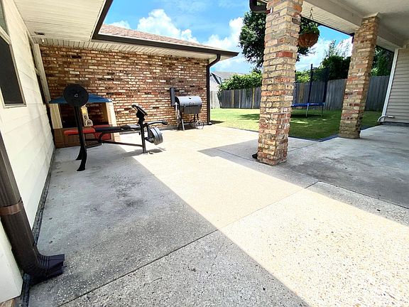 4th image of 512 Moncla Ave