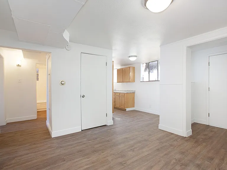 1253 Jackson St — Photo 7