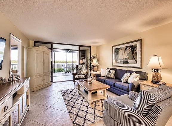 3rd image of 4203 Bay Beach Ln APT 1C