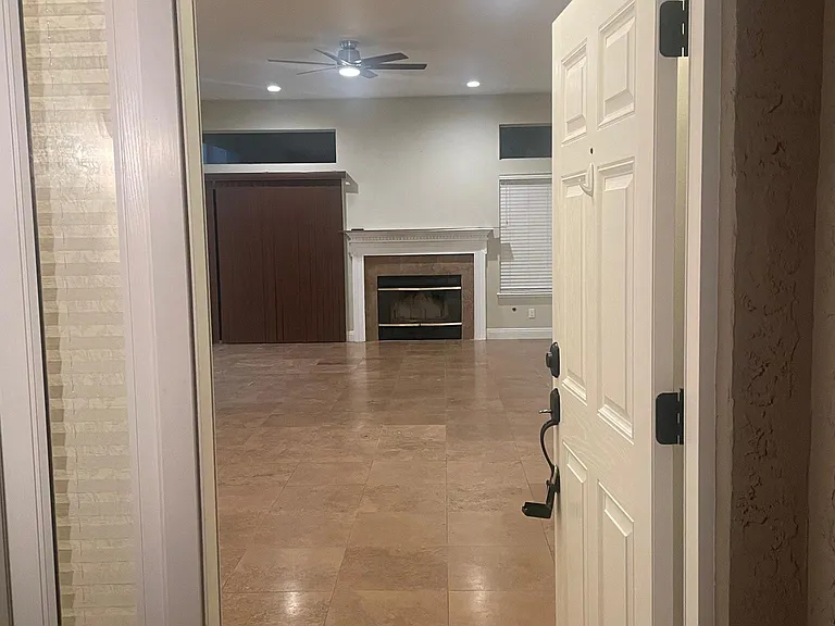 2182 Decatur Ave — Photo 3