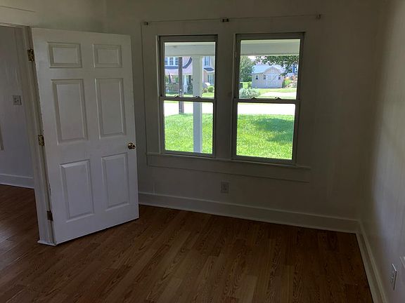 4th image of 2472 Boone Trl