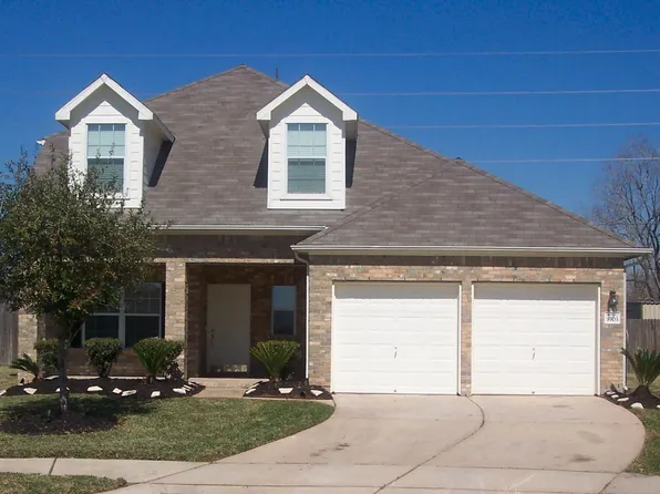 3903 Floral Way Ct, Fresno, TX 77545