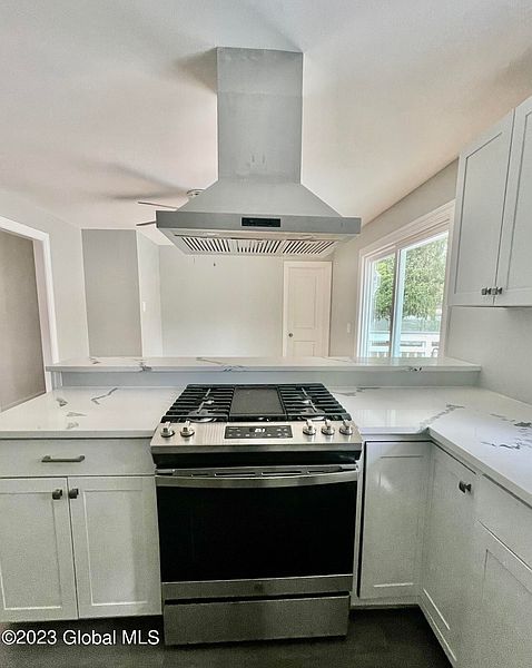 5th image of 39 Manchester Drive