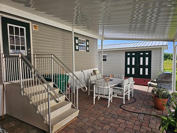 2nd image of 904 SW 44th Boulevard