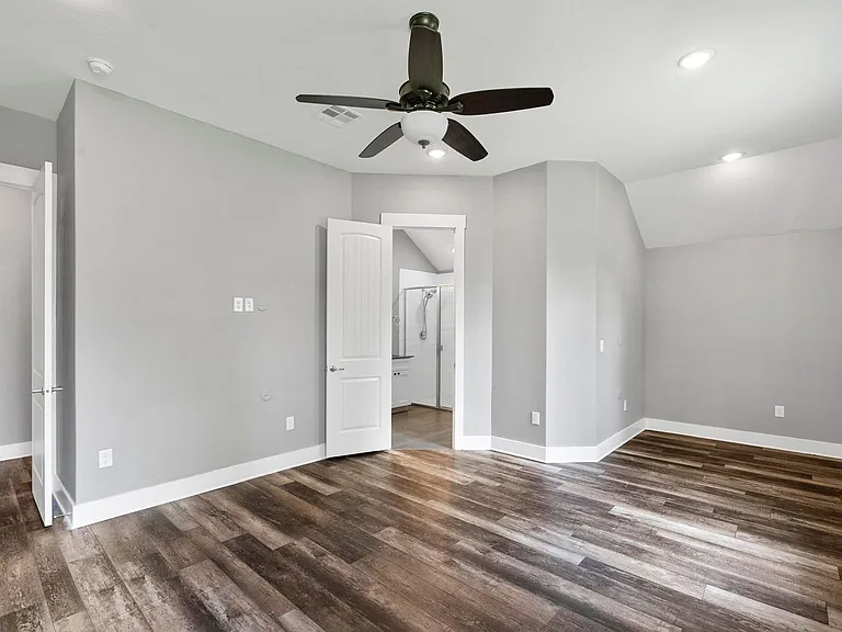 203 E Salty St — Photo 24