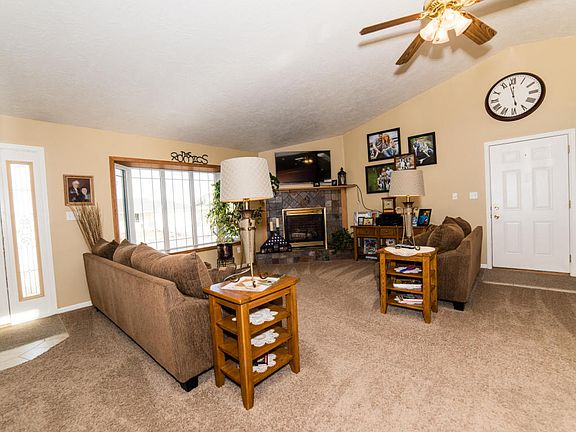 3rd image of 316 40th Ave NE