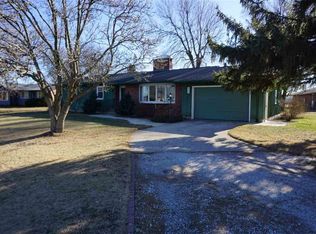 209 E Johnson St, Wolcott, IN