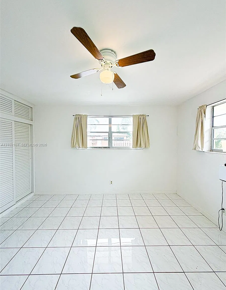 President Grant Apts Asso — Photo 4