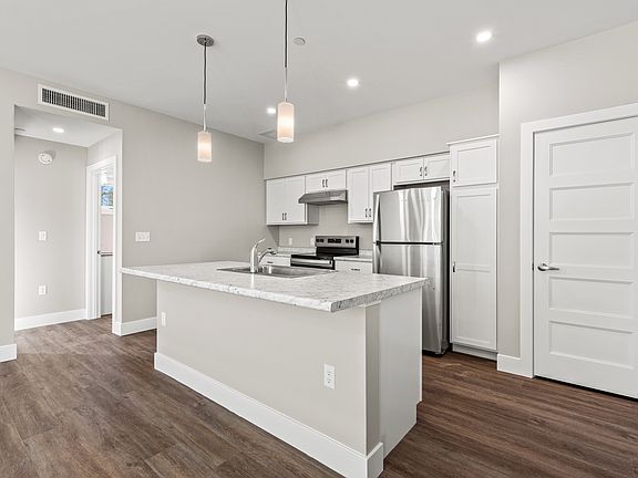 5th image of 12 School St #202