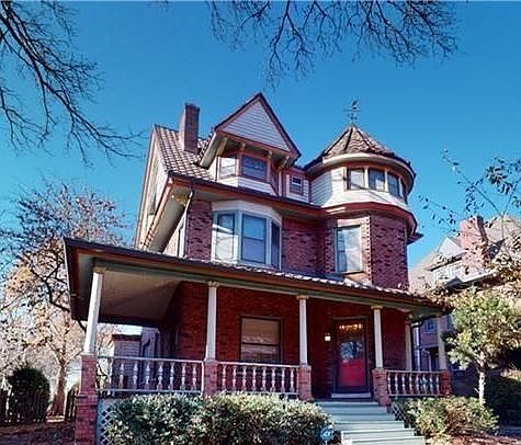 1st image of 2906 Campbell St