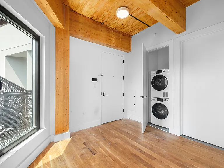 80 Ainslie St #402 — Photo 7