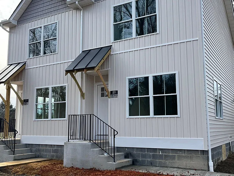 2-304 Carter St #B — Photo 2