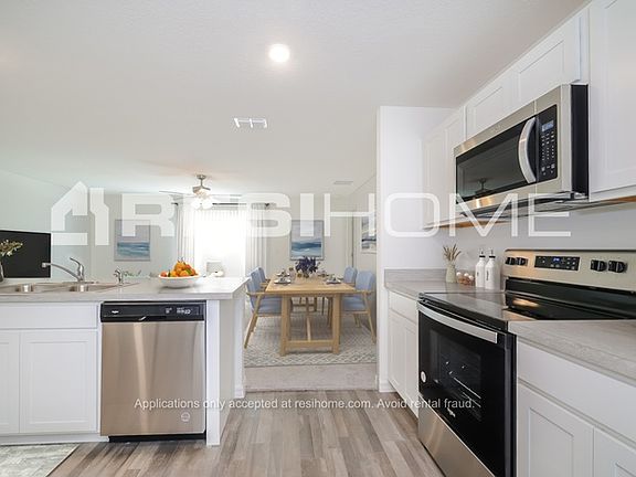 3rd image of 397 Camellia Ct